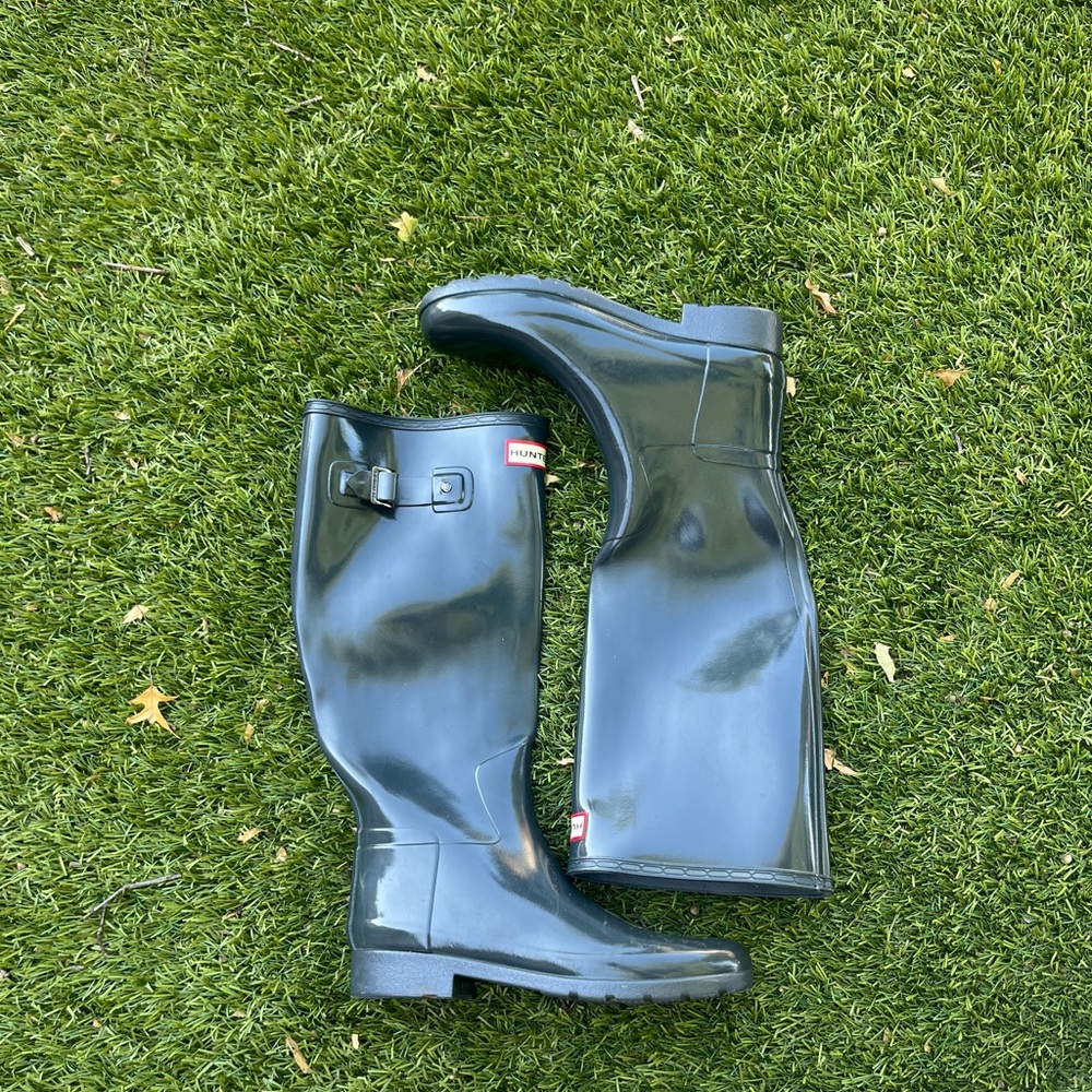 Hunter Black Gloss Tall Rain Boots